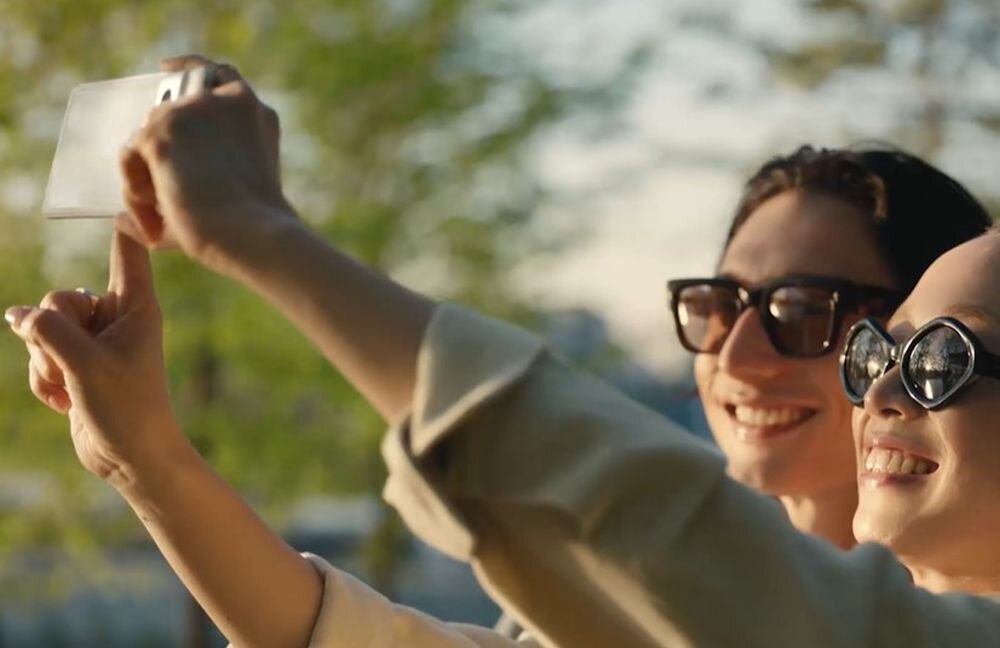 Smartfon GOOGLE Pixel 7   ekran bateria aparat procesor ram pamięć pojemność rozdzielczość zdjęcia filmy opis dane cechy blokady system łączność wifi bluetooth obudowa szkło odporność porty muzyka transfer sieć przekątna matryca waga czujniki oled amoled ips