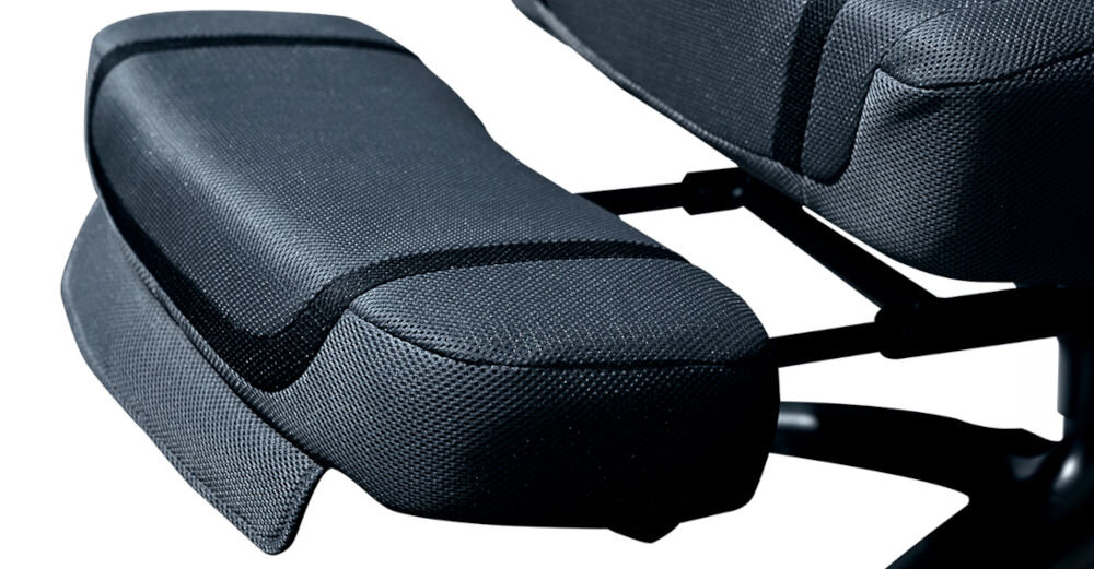 Fotel COOLER MASTER Synk X Ultra Czarny rozkładany podnóżek ergonomiczna konstrukcja regulacja wysokości od 122 do 130 cm regulacja kąta nachylenia pozycji siedziska odchylenie do 135 stopni
wbudowany panel sterowania