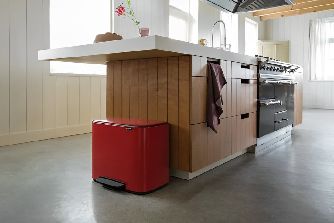 Kosz na śmieci BRABANTIA 121463 36 L Czarny Bezproblemowe użytkowanie wygoda komfort wyjmowane wiadro System otwierania pedałem