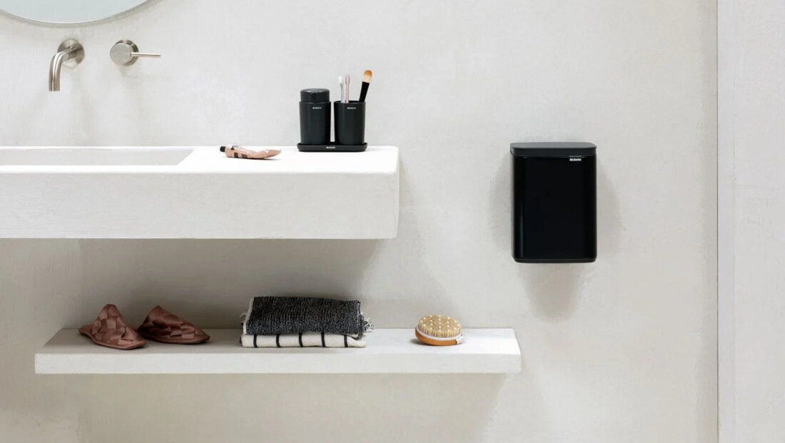 Kosz na śmieci BRABANTIA Bo 222788 4L srebrny kolorystyka kolor pojemnosc 4 l estetyka kompaktowe wymiary