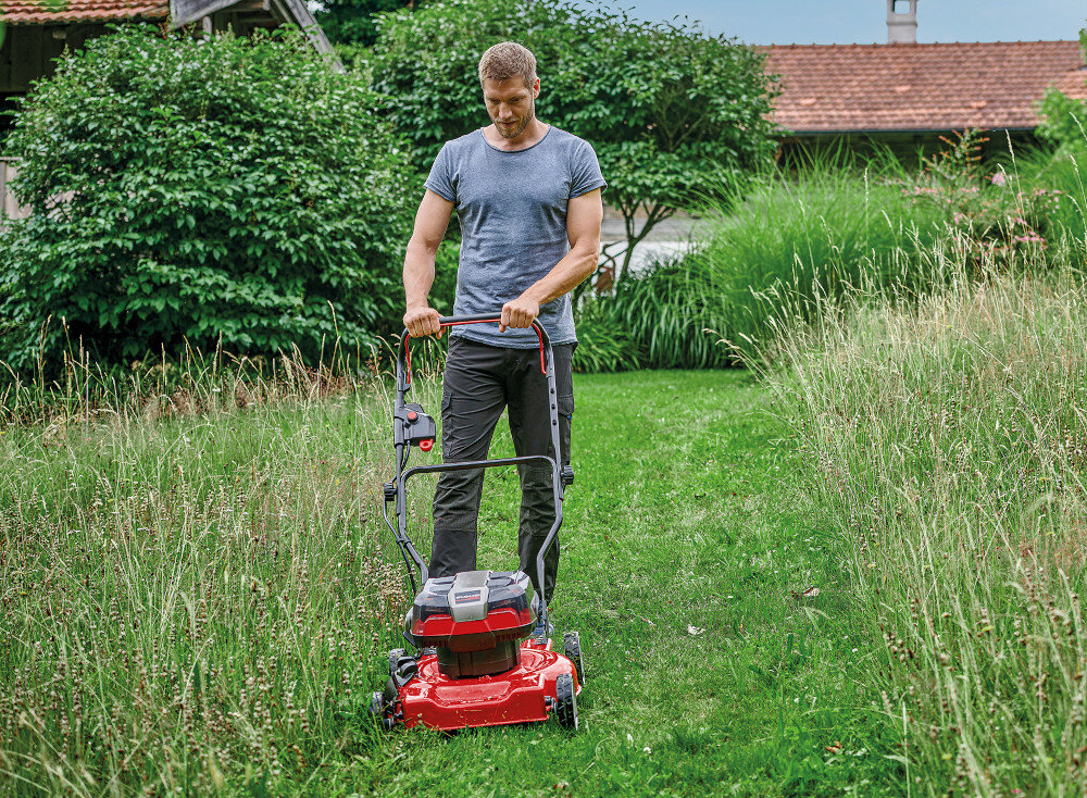 Kosiarka akumulatorowa EINHELL GE-CM 36-48 Li M-Solo 3413054 praktyczna skladana konstrukcja latwe przechowywanie szerokosc robocza 48 cm