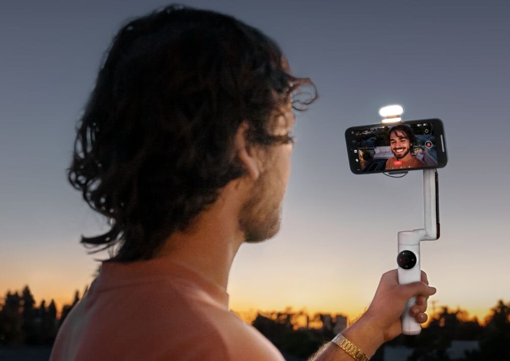 Gimbal INSTA360 Flow fotografia stabilizacja nagrywanie żyroskop uchwyt zasilanie ładowanie bateria tryby przyciski złącza porty kompatybilność udźwig wykonanie pojemność