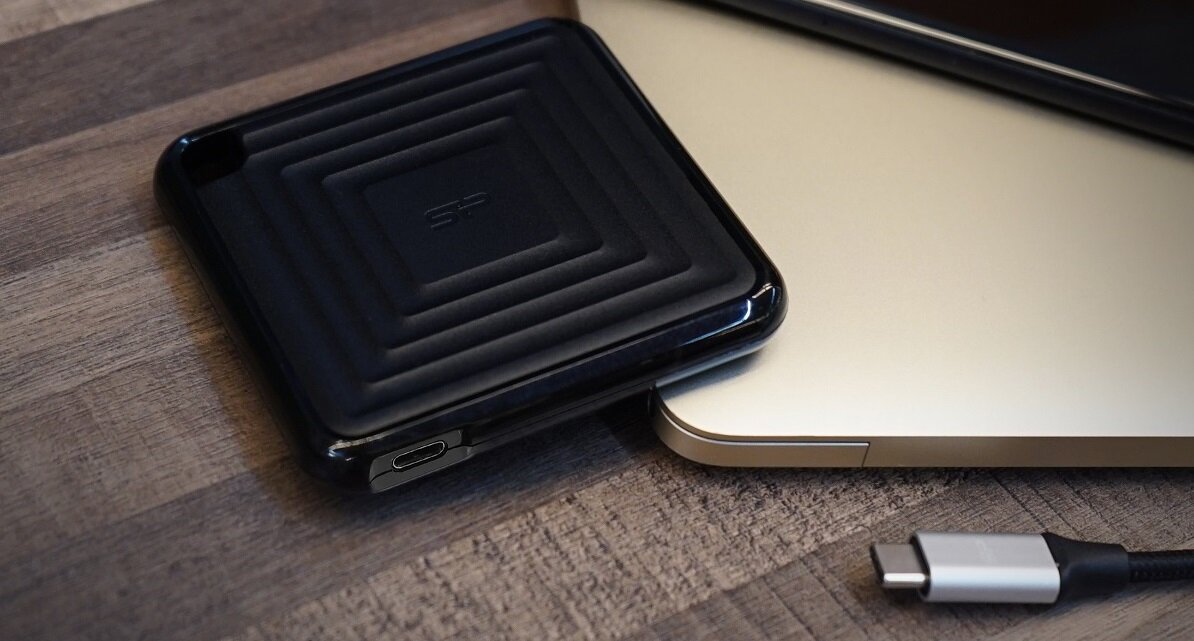 Dysk SILICON POWER PC60 wymiary Szyfrowanie 256-bit AES Kompatybilność z Windows i Mac OS Maksymalna prędkość odczytu  Maksymalna prędkość zapisu