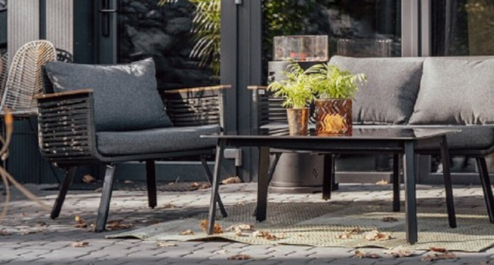 Zestaw mebli ogrodowych MIRPOL Holand Grafitowy miękkie poduszki grube poszewki z spun poliestru łatwe w czyszczeniu zamek błyskawiczny łagodne środki myjące