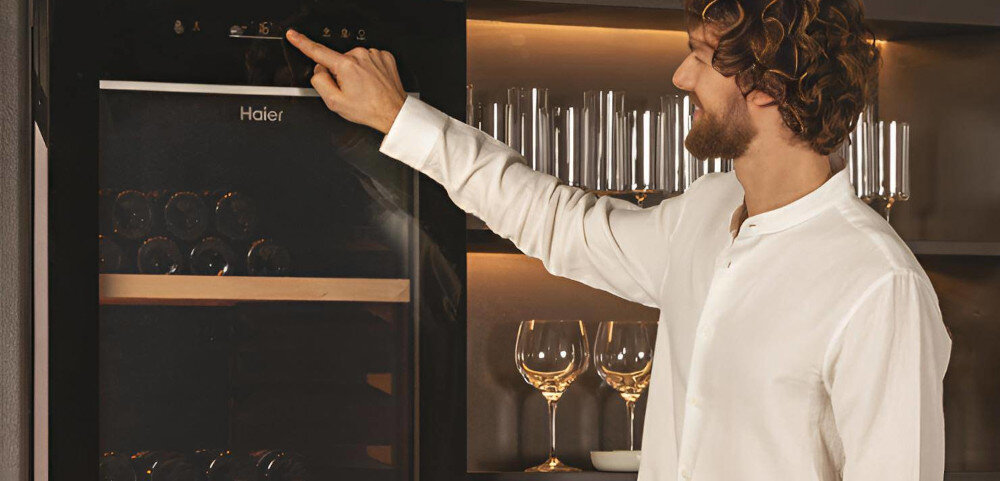 CHŁODZIARKA DO WINA HAIER HWS247GGU1 panel sterowanie dotyk funkcje temperatura