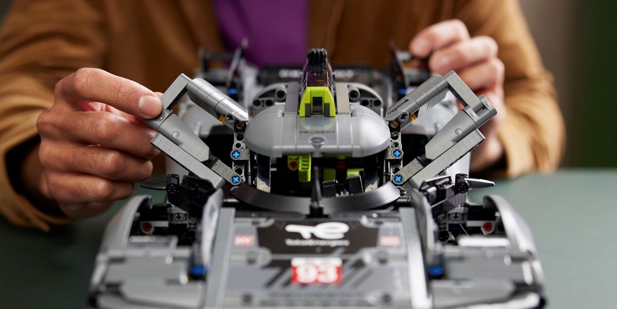 LEGO Technic Peugeot 9X8 24H Le Mans Hybrid Hypercar 42156 dziecko kreatywność zabawa nauka rozwój klocki figurki minifigurki jakość tradycja konstrukcja nauka wyobraźnia role jakość bezpieczeństwo wyobraźnia budowanie pasja hobby funkcje instrukcja aplikacja LEGO Builder