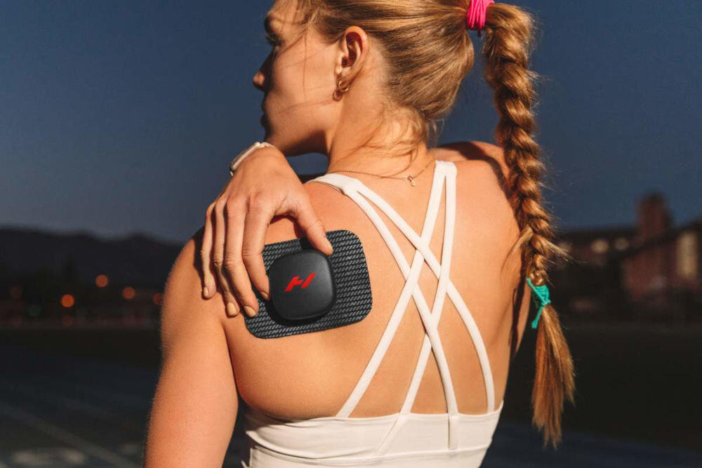 Masażer HYPERICE Venom Go trzy samoprzylepne podkładki wielokrotnego użycia do 20 razy punktowe leczenie stanów zapalnych bólu trzy poziomy ciepła trzy rodzaje wibracji precyzyjne dostosowanie terapii zwiększona efektywność i komfort terapii