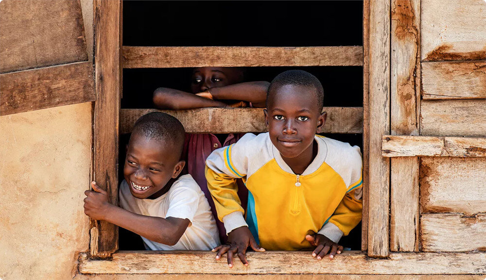 Tablet BLACKVIEW Tab rozdzielczość rdzenie przekątna czujniki aparat głośnik czas pracy procesor transmisja danych waga wifi pamięć złącza zestaw