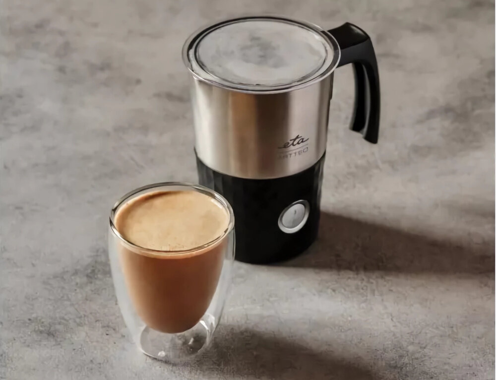 Spieniacz ETA Artteo 418990000 Wygląd design prezentacja wizualizacja tło Kremowa pianka na co dzień