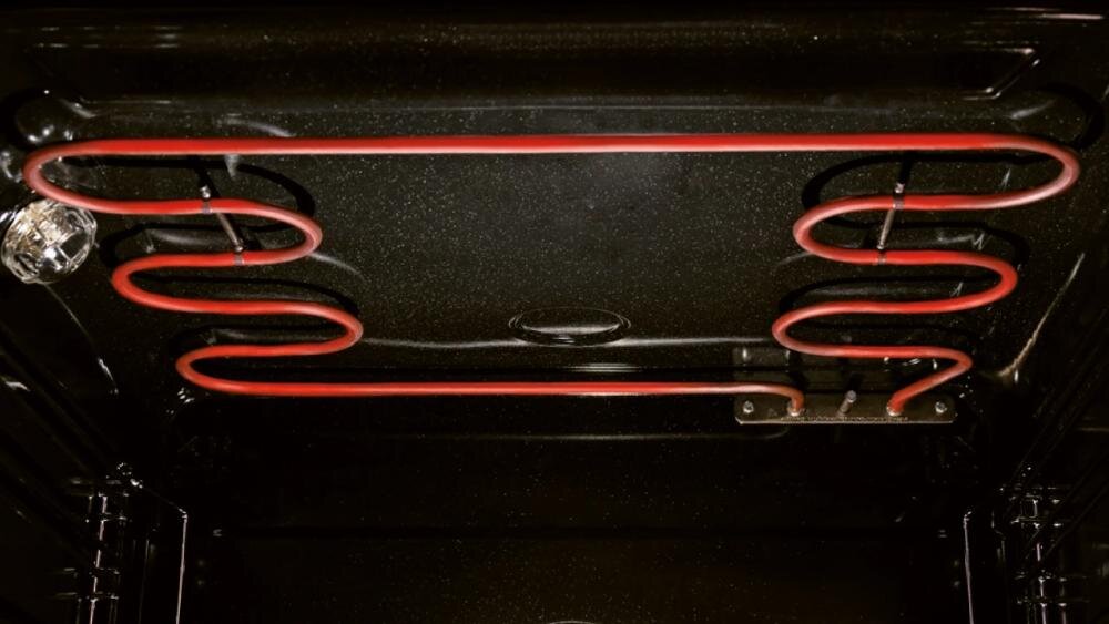 BRANDT BOP2438B piekarnik smak potrawy kolor skórka chrupiąca grill nowoczesny kształt elementy grzejne poziom moc równomierne smaczne pieczenie