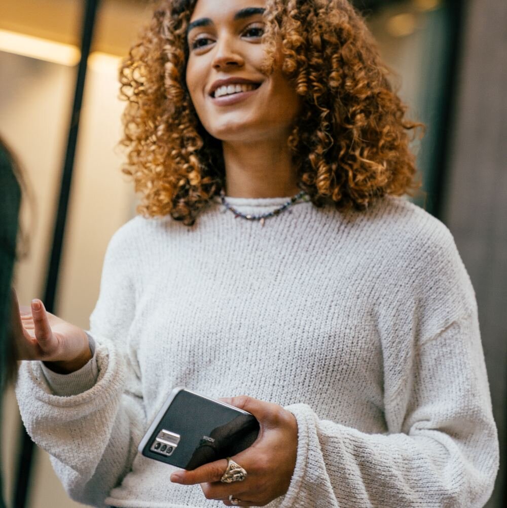 SMARFON BATERIA KONSTRUKCJA NAPRAWA SZYBKIE LADOWANIE NFC ŁĄCZNOŚĆ APARAT