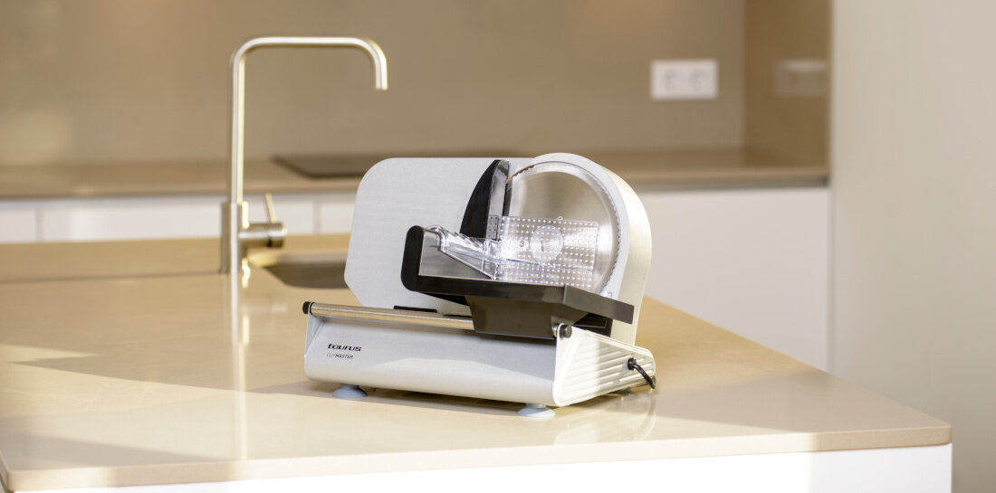 Krajalnica TAURUS Cutmaster 915511000 ostrza srednica 19cm latwe czyszczenie wymiana komfort wygoda