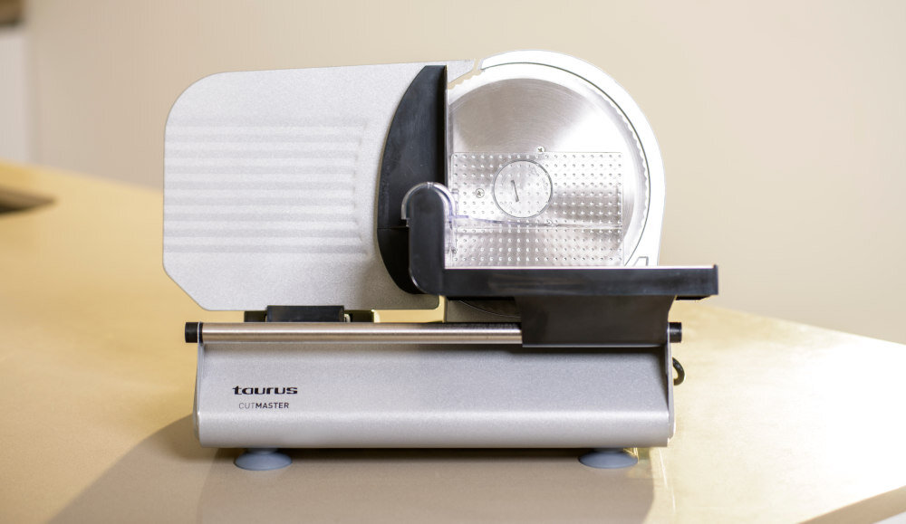 Krajalnica TAURUS Cutmaster 915511000 profesjonalne wzornictwo Kompaktowa konstrukcja