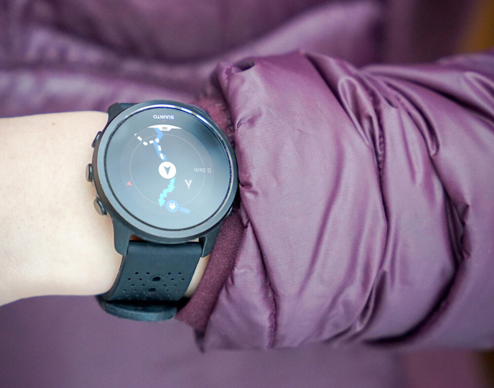 Smartwatch 5 Peak ekran bateria pomiar czujniki zdrowie sport tryby aplikacje łączność