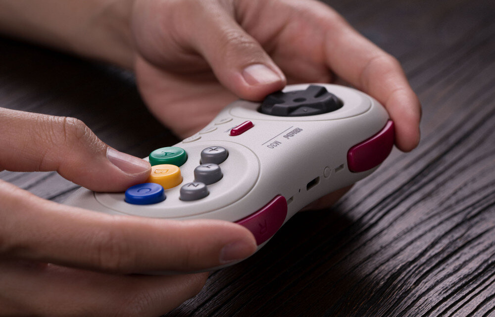 Kontroler 8BITDO M30 Czarny przyciski obsługa