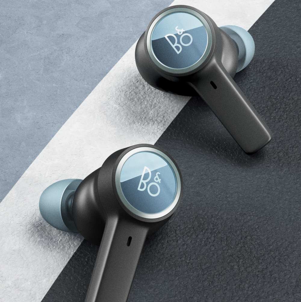 Słuchawki dokanałowe BANG & OLUFSEN Beoplay EX dźwięk jakość bezprzewodowe ładowanie praca brzmienie basy