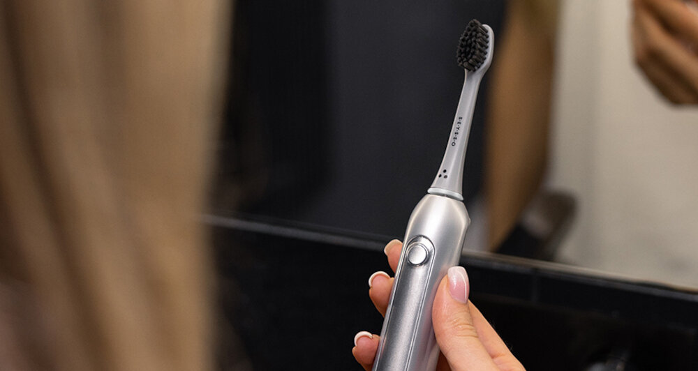 Szczoteczka soniczna SEYSSO Professional Silver 3 programy czyszczenia od 62000 do az 96000 ruchow sonicznych na minute