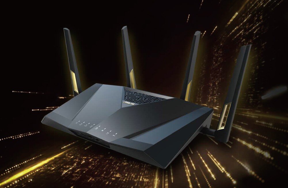 Router ASUS RT-AX88U Pro Czarne urządzenie sieciowe z czterema antenami przedstawione pod kątem, w tle rozmyte złote linie światła, standard Wi-Fi 6, technologie, sygnał Wi-Fi