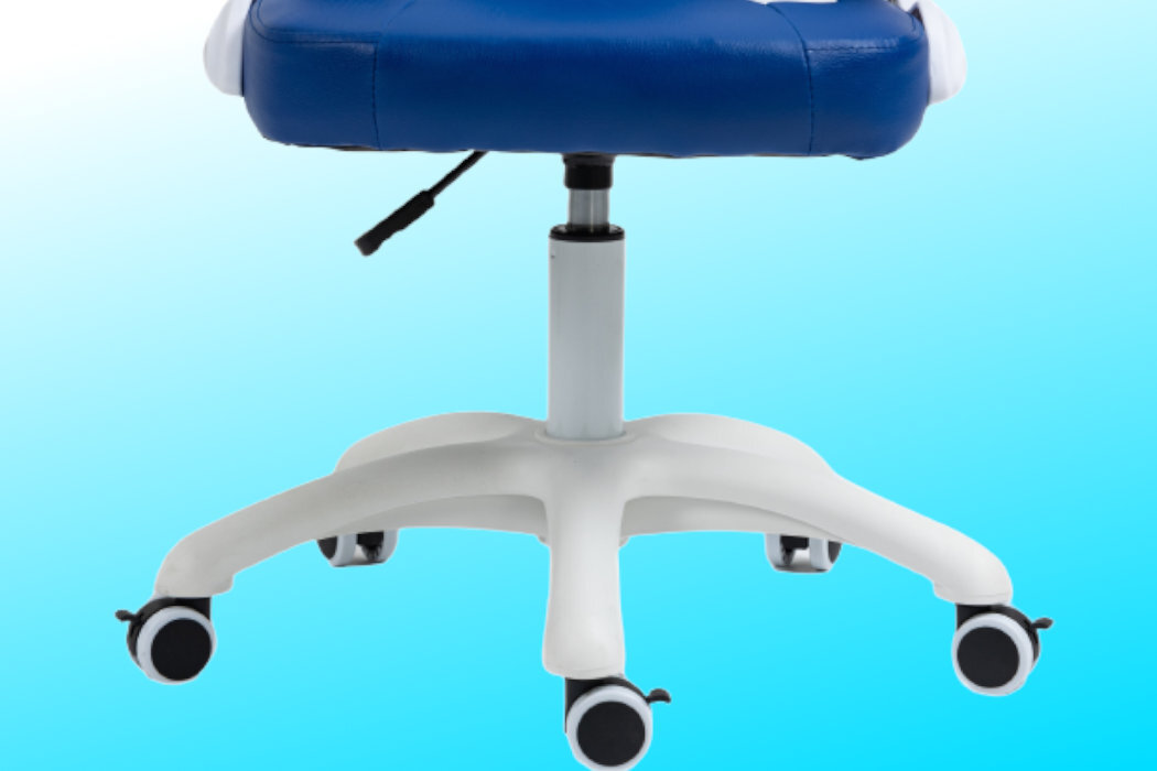 Fotel COBRA Junior Pro Niebiesko-Biały dziecko wygoda zabawa komfort nauka wytrzymałość regulacja