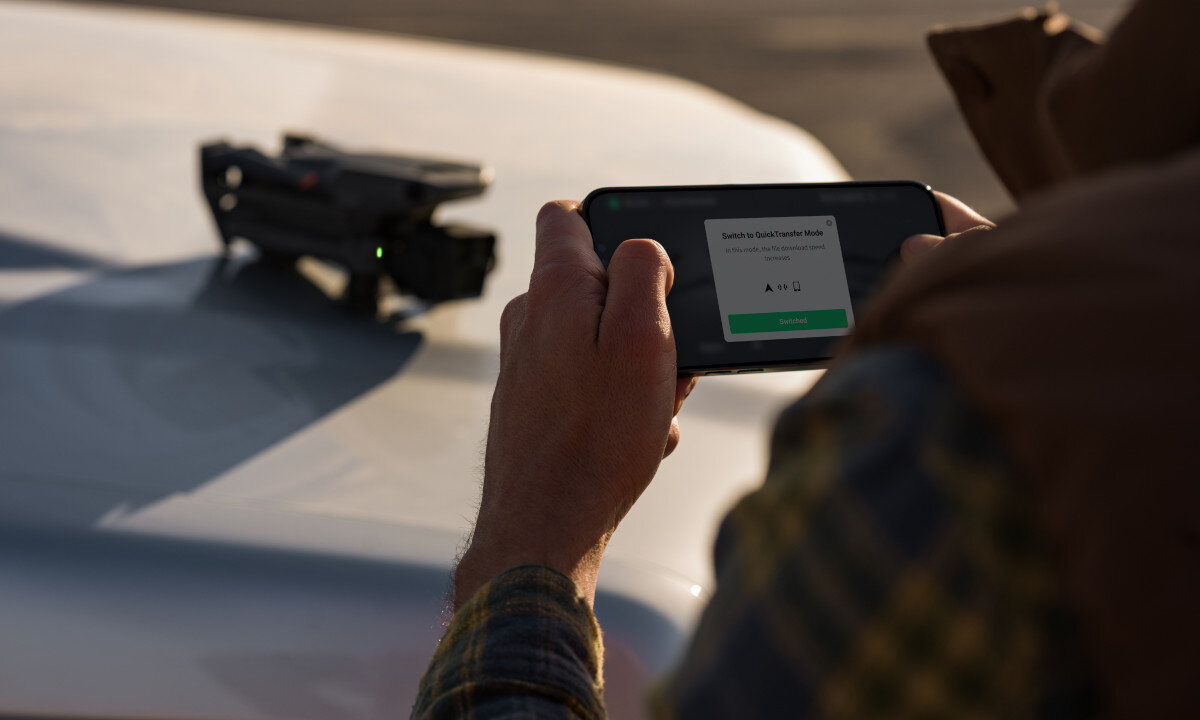 Dron DJI Mavic 3 Pro Cine Premium Combo funkcje śledzenie transfer przesyłanie edytowanie aplikacja