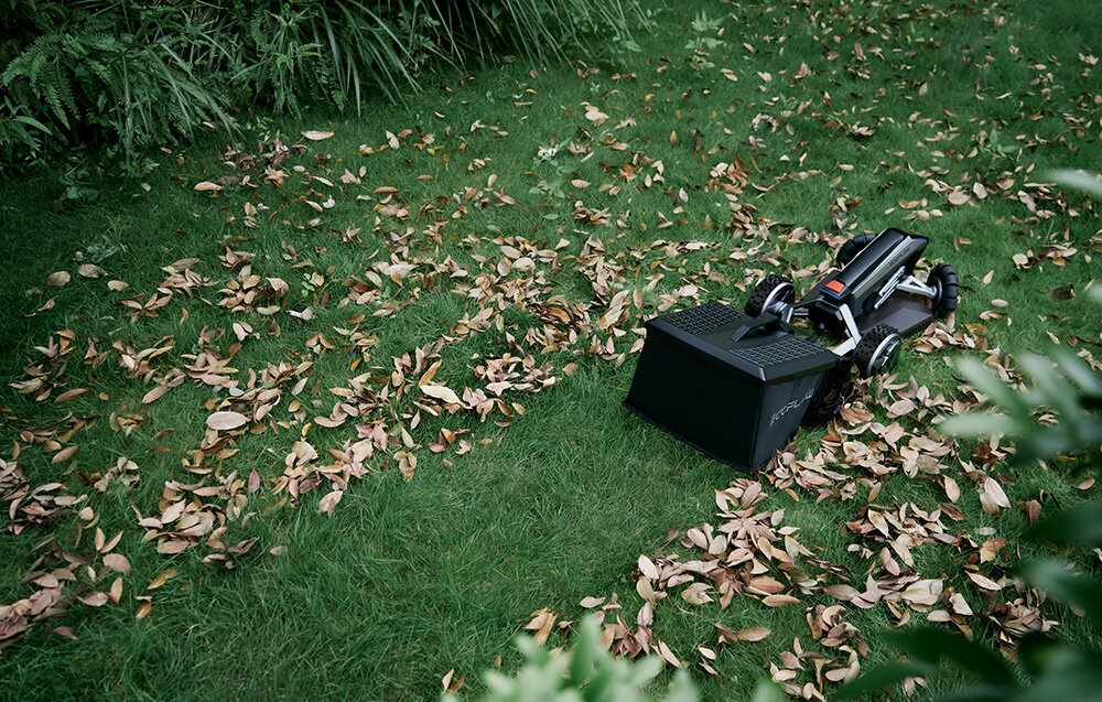 Robot koszący ECOFLOW Blade sterowanie Wi-Fi przystwka Lawn Sweeping Kit do czyszczenia opadniętych liści