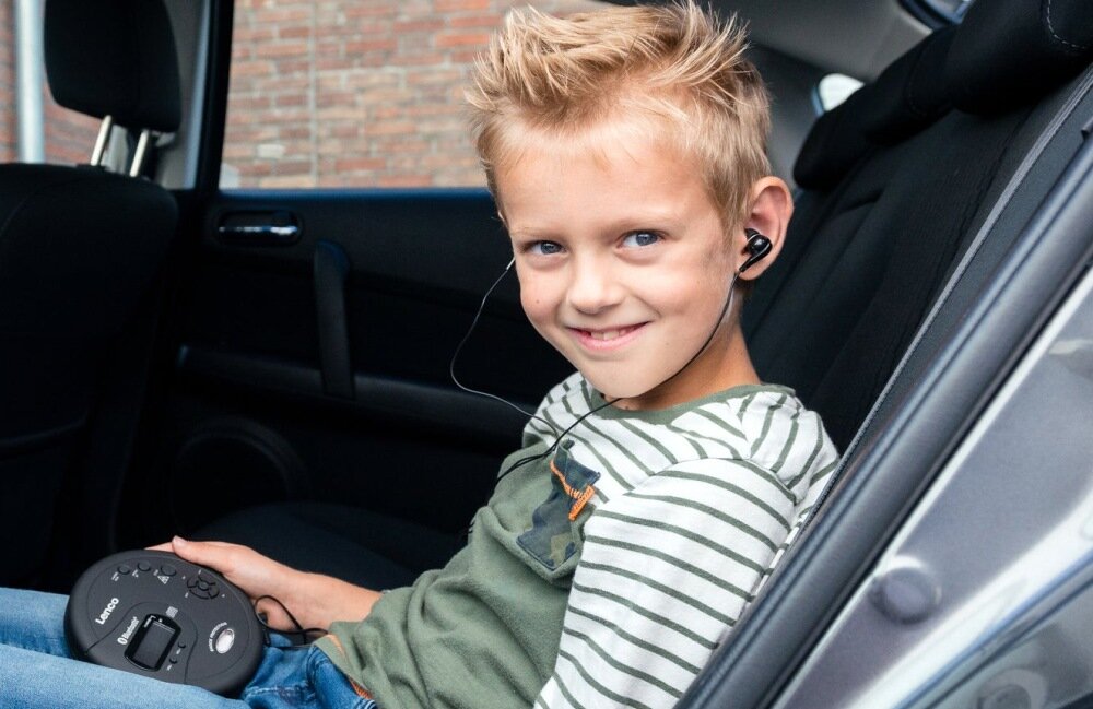 Discman LENCO CD-300BK płyt CD kompaktowy rozmiar intuicyjna obsługa antywstrząsowy system łączność bluetooth