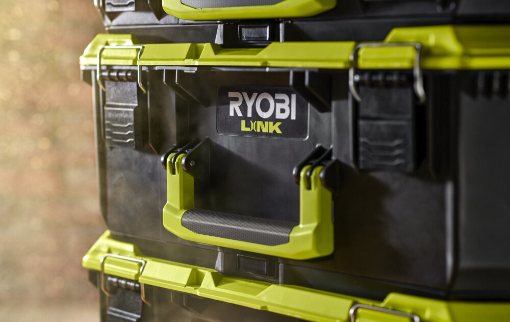 Skrzynia na narzędzia RYOBI RSL102 metalowe klamry zabezpieczenie