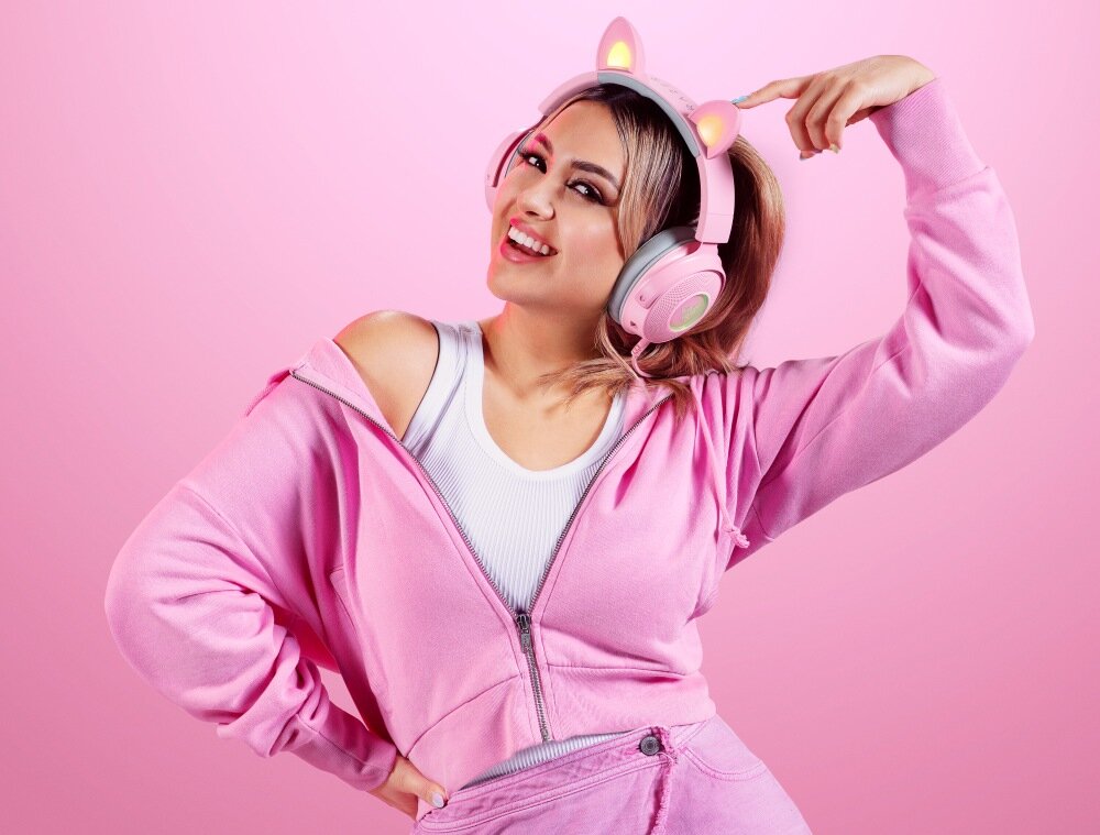 Słuchawki RAZER Kraken Kitty V2 Pro design komfort lekkość dźwięk jakość wrażenia słuchowe ergonomia lekkość sport aktywność podróże czas pracy działanie akumulator