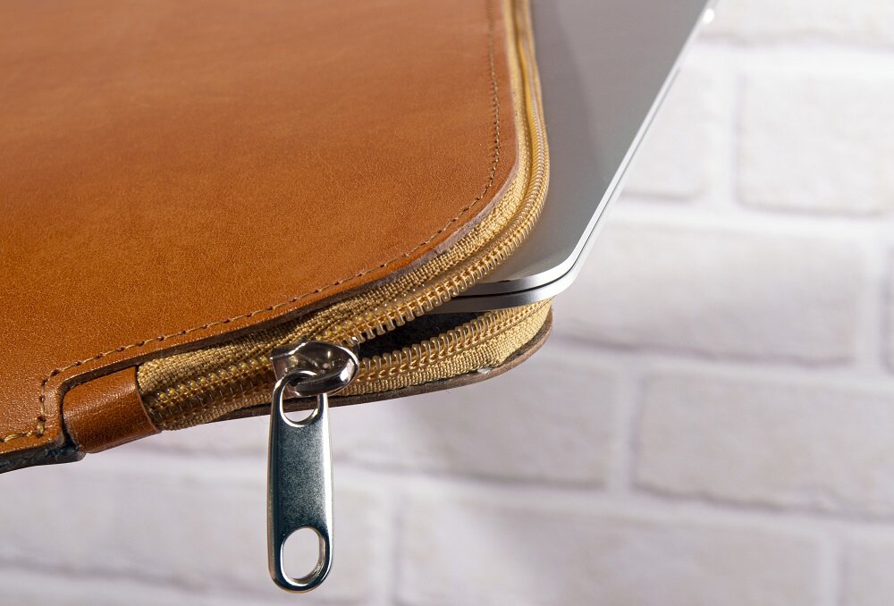 Etui na laptopa BALTAN Sleeve Uniwersalne etui wysoka jakość Design łatwe czyszczenie