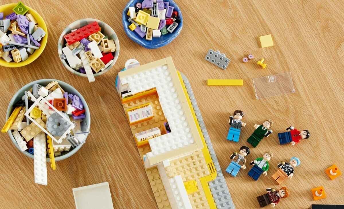 LEGO IDEAS BTS Dynamite 21339 dziecko kreatywność zabawa nauka rozwój klocki figurki minifigurki jakość tradycja konstrukcja nauka wyobraźnia role jakość bezpieczeństwo wyobraźnia budowanie pasja hobby funkcje instrukcja aplikacja LEGO Builder