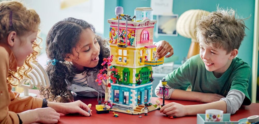 LEGO Friends Dom kultury w Heartlake 41748 klocki elementy zabawa łączenie figurki akcesoria figurka zestaw