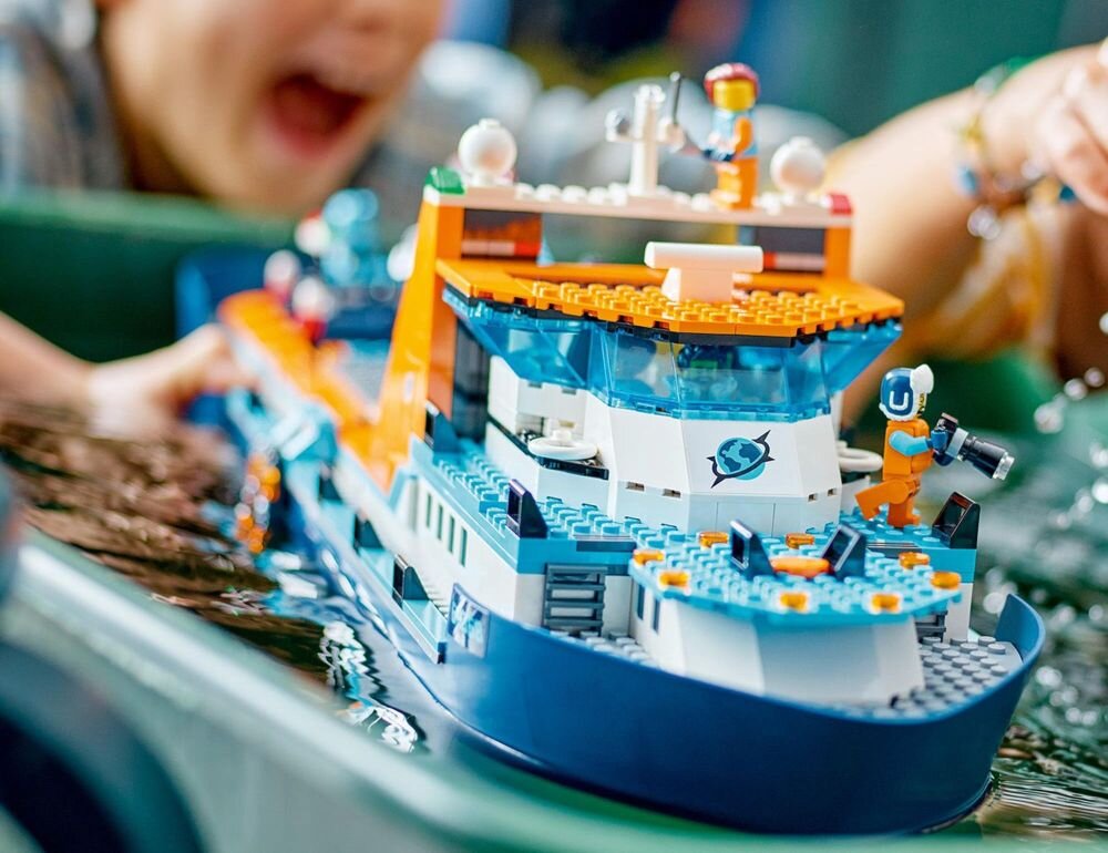 Конструктор LEGO City Arctic Explorer Boat 60368 Конструктори Компоненти Веселі з’єднувальні фігурки Аксесуари Набір фігурок