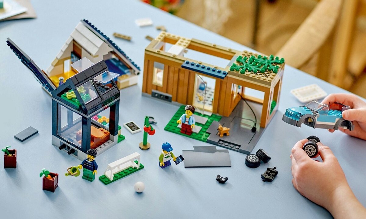 LEGO City Domek rodzinny i samochód elektryczny 60398 dziecko kreatywność zabawa nauka rozwój klocki figurki minifigurki jakość tradycja konstrukcja nauka wyobraźnia role jakość bezpieczeństwo wyobraźnia budowanie pasja hobby funkcje instrukcja aplikacja LEGO Builder