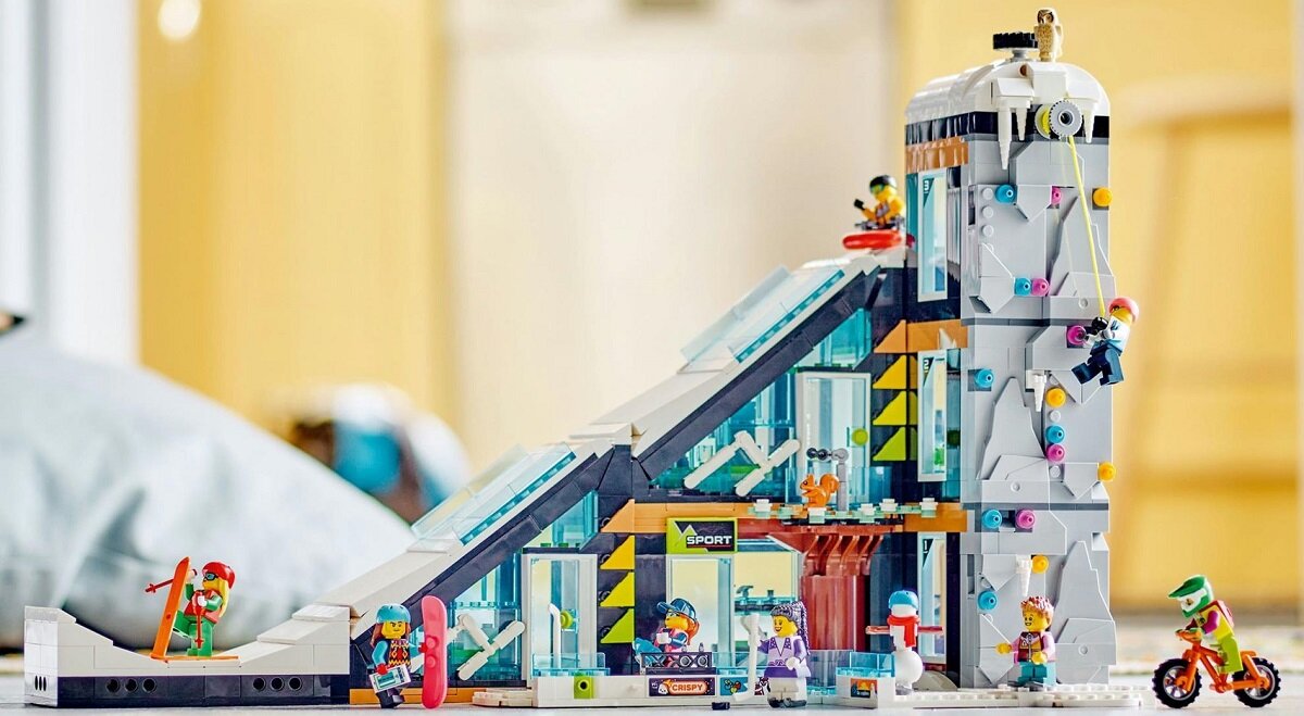LEGO City Centrum narciarskie i wspinaczkowe 60366 dziecko kreatywność zabawa nauka rozwój klocki figurki minifigurki jakość tradycja konstrukcja nauka wyobraźnia role jakość bezpieczeństwo wyobraźnia budowanie pasja hobby funkcje instrukcja aplikacja LEGO Builder