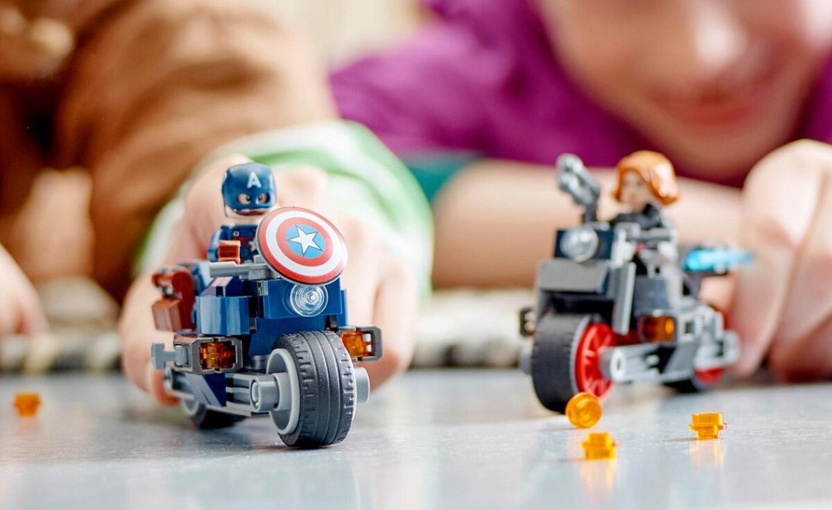 LEGO Marvel Motocykle Czarnej Wdowy i Kapitana Ameryki 76260 dziecko kreatywność zabawa nauka rozwój klocki figurki minifigurki jakość tradycja konstrukcja nauka wyobraźnia role jakość bezpieczeństwo wyobraźnia budowanie pasja hobby funkcje instrukcja aplikacja LEGO Builder