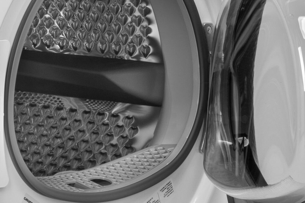 Suszarka GRUNDIG GT76924WBPB przelozenie drzwi