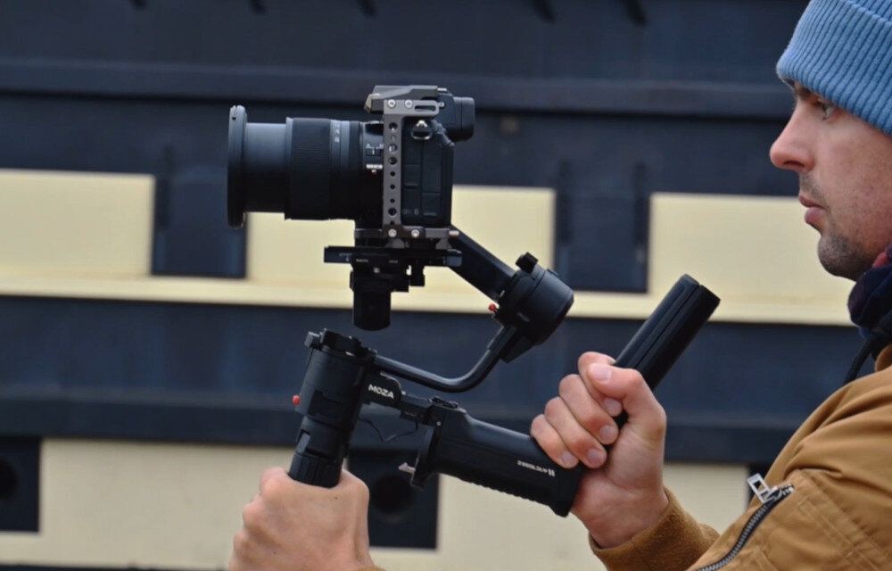 Gimbal ręczny MOZA AirCross 3 Standard + Walizka trzymanie uchwyt waga lekkość składanie