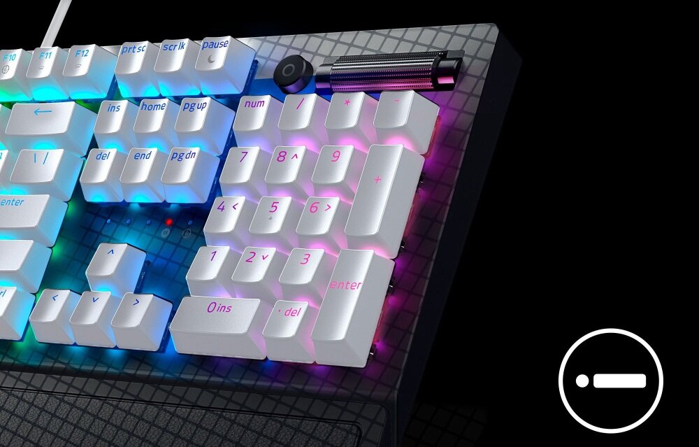 Klawiatura RAZER BlackWidow V3 Roblox klawiatura skan klawisze przewodowa podświetlenie RGB odporność klawisze hybrydowa pamięć profile uniwersalność funkcjonalność podkładka