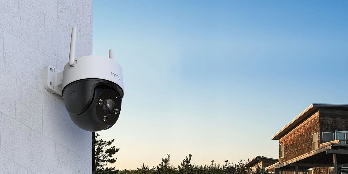 Kamera IMOU Cruiser SE 2MP Zewnętrzna, Wi-Fi, najdrobniejszy, zaprojektowane, matryca, megapiksele, kamera zamontowana do ściany budynky w tle dom