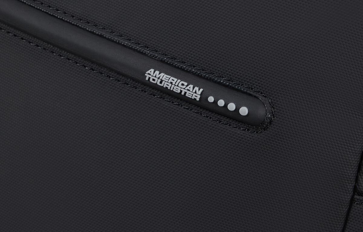 ZDJĘCIE PLECAKA DO LAPTOPA AMERICAN TOURISTER 15.6 URBAN GROOVE