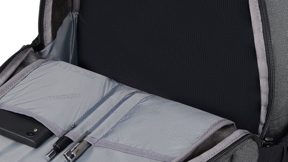 ZDJĘCIE PLECAKADO LAPTOPA AMERICAN TOURISTER 17.3 STREETHERO