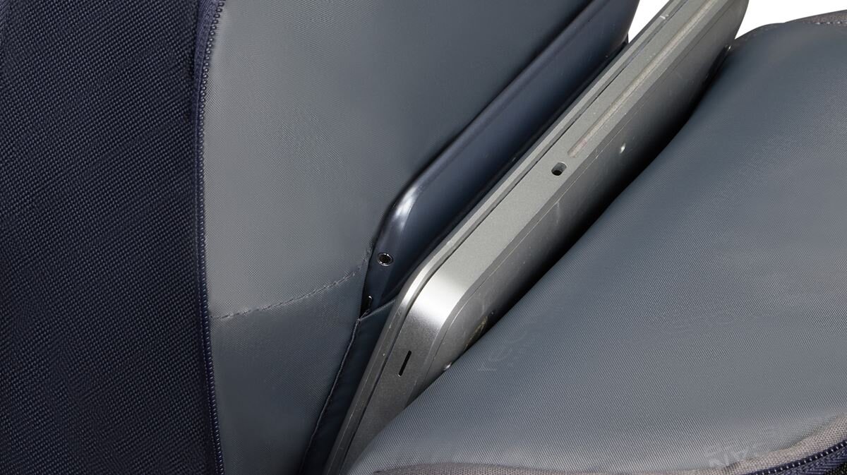 ZDJĘCIE PLECAKA DO LAPTOPA AMERICAN TOURISTER 15,6 STREETHERO