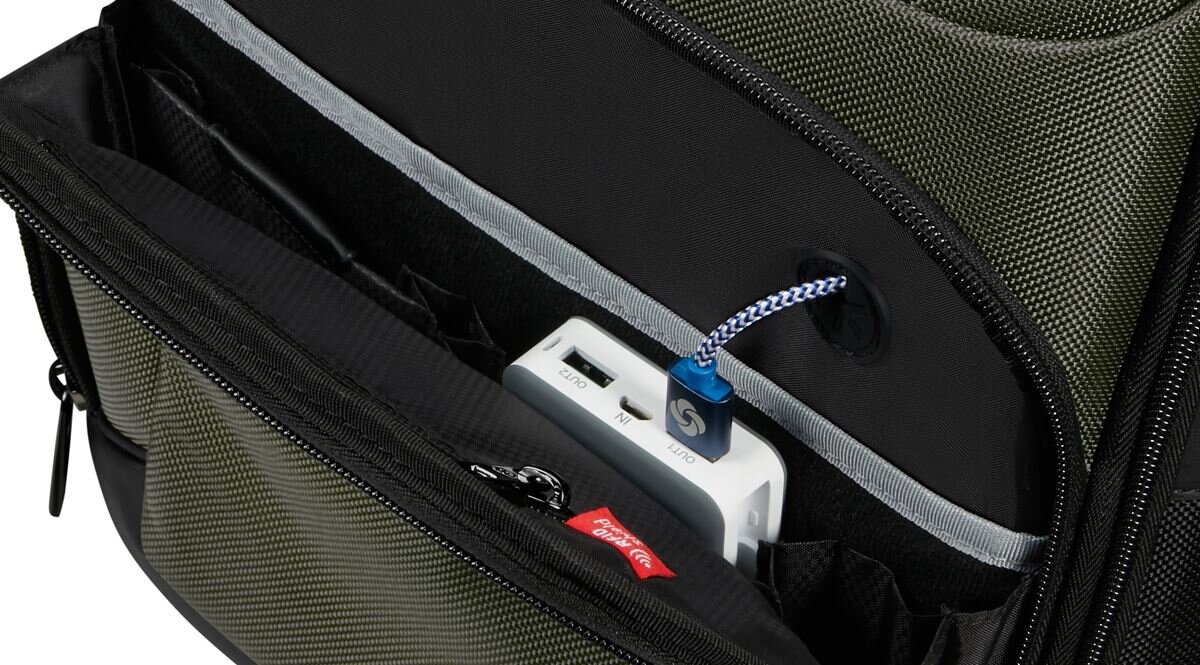 ZDJĘCIA PLECAKA DO LAPTOPA SAMS. 14.1 PRO-DLX 6