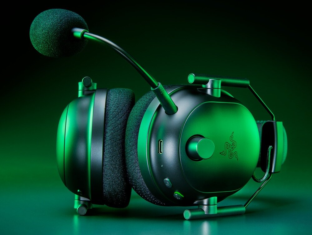Słuchawki RAZER BlackShark V2 Pro design komfort lekkość dźwięk jakość wrażenia słuchowe ergonomia lekkość sport aktywność podróże czas pracy działanie akumulator