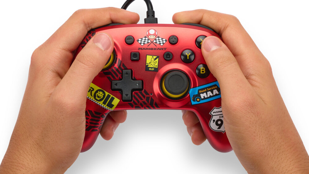 Kontroler POWERA Nano Mario Kart Racer Red konsola pc komputer smartfon android sterowanie kompatybilność przyciski gałki analogi łączność bateria zasilanie spusty panel obudowa waga zasięg