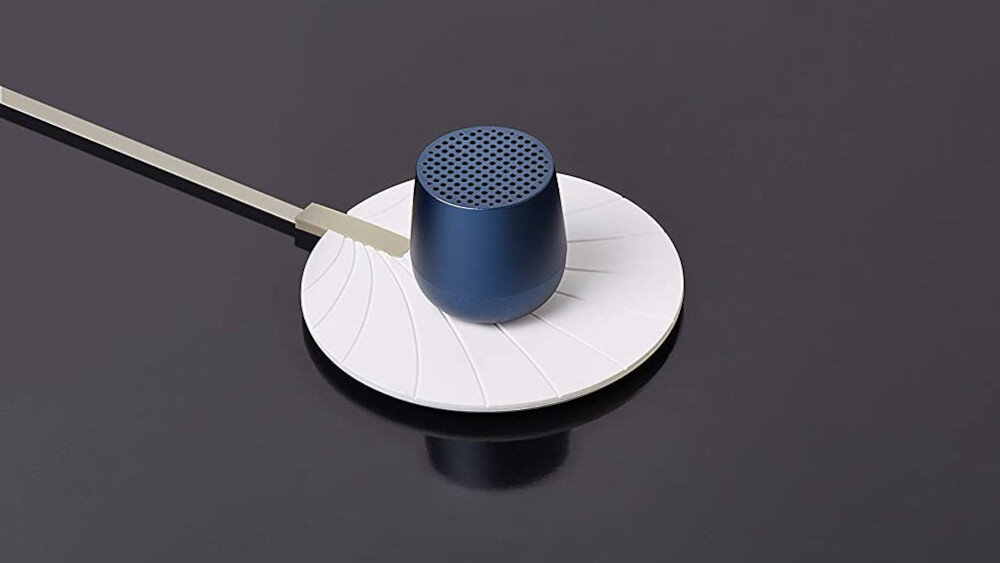 Głośnik LEXON Mino+ LA125  - ładowanie