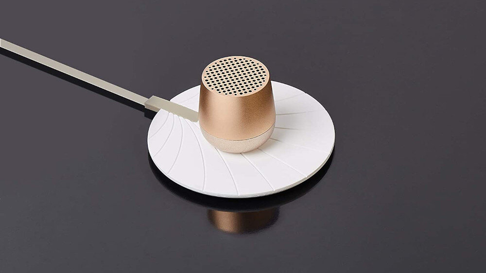 Głośnik LEXON Mino+ LA125  - ładowanie