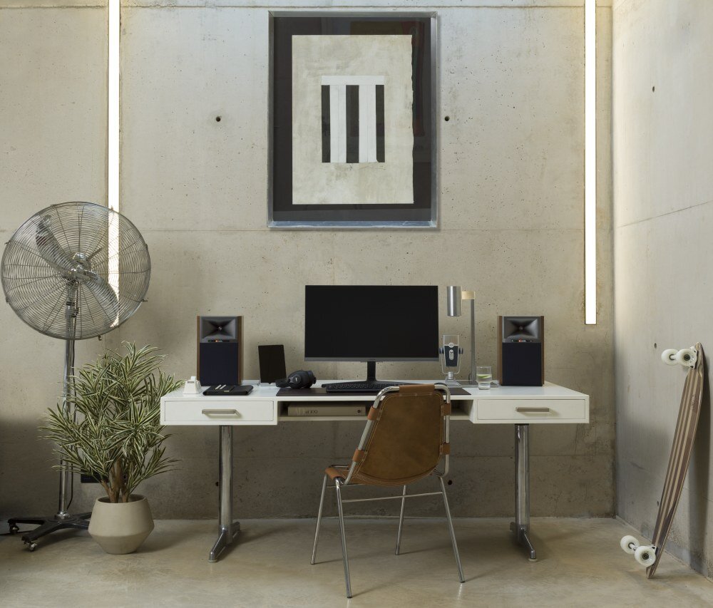 Kolumny głośnikowe JBL 4305P strumieniowanie moc przetwornik obsługa aplikacja design