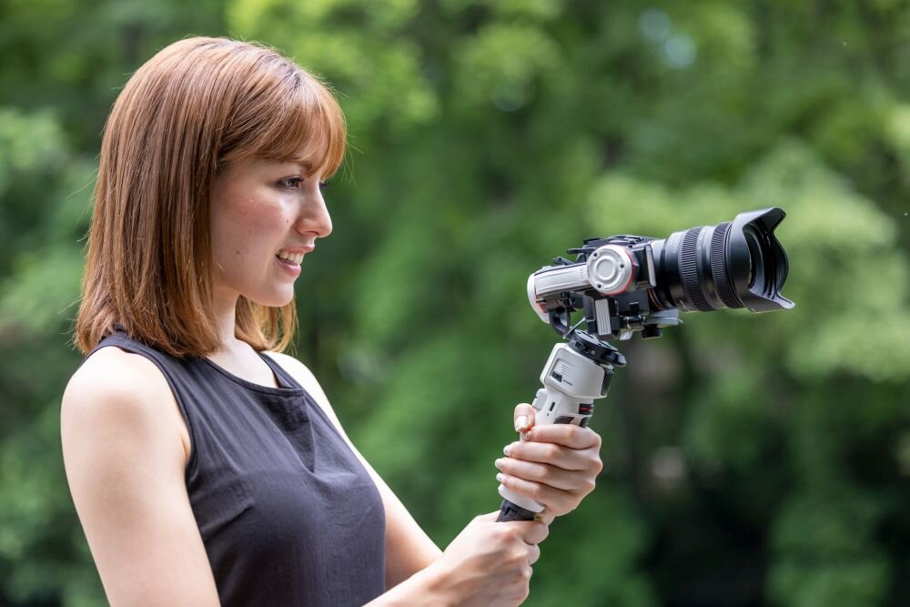Obiektyw TAMRON 20-40mm F 2.8 Di III VXD ogniskowa przysłona ostrość pierścienie optyka soczewki powłoki montaż bagnet światło jasność zoom filtry waga