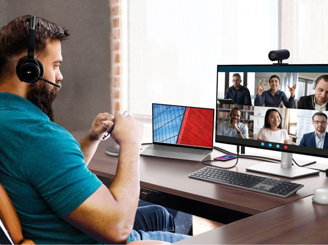 Laptop DELL Inspiron 5630 - Złącza i porty 